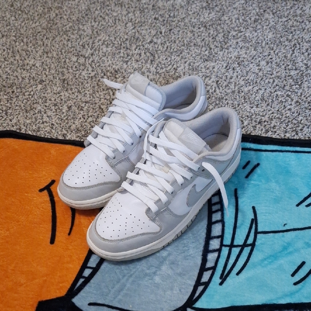 Nike Classic White and Gray Sneakers